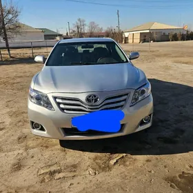Toyota Camry 2011