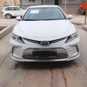 Toyota Camry 2022