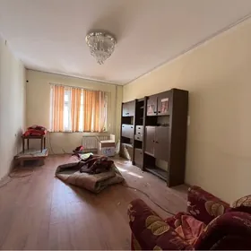 Срочно 3 ком Мир 7/1 Ю. Эмре