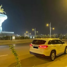 Toyota Highlander 2018