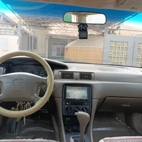 Toyota Camry 1999