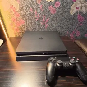 PS4 Slim