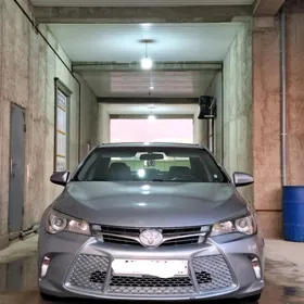 Toyota Camry 2015
