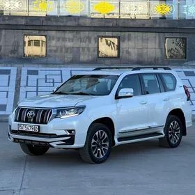 Toyota Land Cruiser Prado 2011