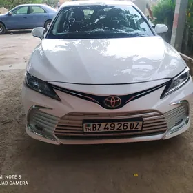 Toyota Camry 2020