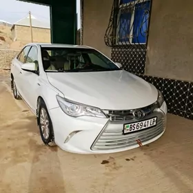 Toyota Camry 2017
