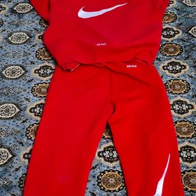 satlyk nike usti asak supreme