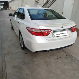 Toyota Camry 2017