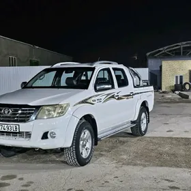 Toyota Hilux 2013
