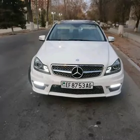 Mercedes-Benz C350 2013