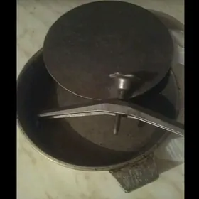 КАЗАНЫ,СКОВОРОДКИ