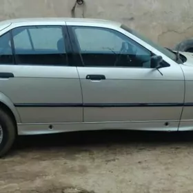 BMW 320 1993