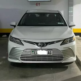 Toyota Camry 2021