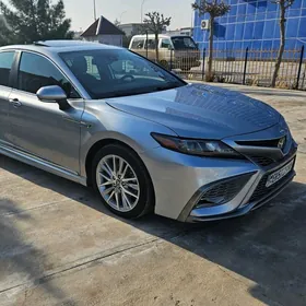 Toyota Camry 2021