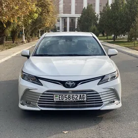 Toyota Camry 2020