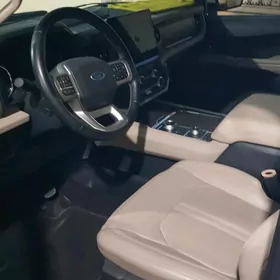 Ford Expedition 2023