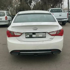 Hyundai Sonata 2011
