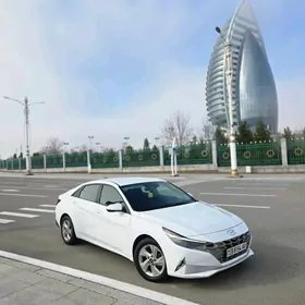 Hyundai Elantra 2022