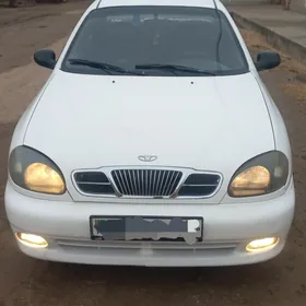 Daewoo Lanos 2002