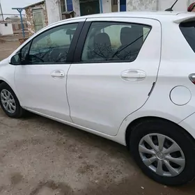 Toyota Yaris 2011