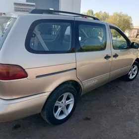 Toyota Sienna 2000