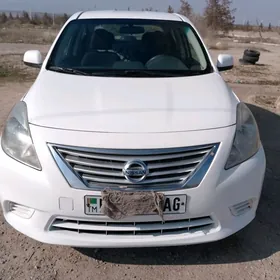 Nissan Versa 2012