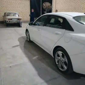 Hyundai Elantra 2021