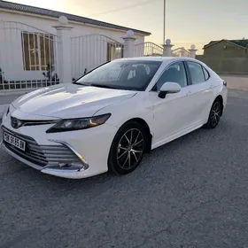Toyota Camry 2022