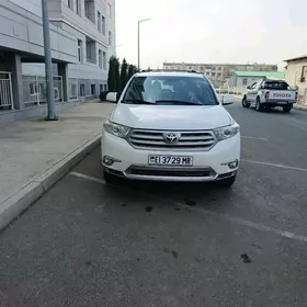 Toyota Highlander 2013