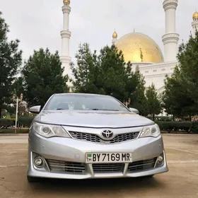 Toyota Camry 2013