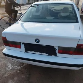 BMW 525 1989