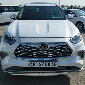 Toyota Highlander 2021