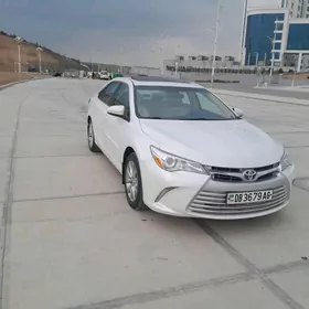 Toyota Camry 2017