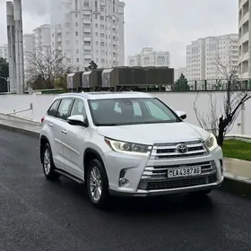 Toyota Highlander 2017
