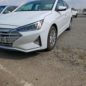 Hyundai Elantra 2020
