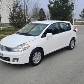 Nissan Versa 2011