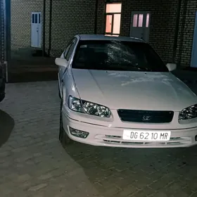 Toyota Camry 2000