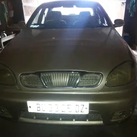 Daewoo Lanos 2001