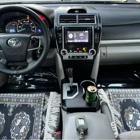 Toyota Camry 2014
