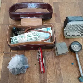 манометр, часы,аптечка