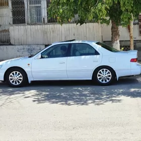 Toyota Camry 2000