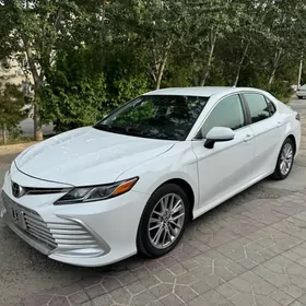 Toyota Camry 2022
