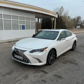 Lexus ES 250 2022