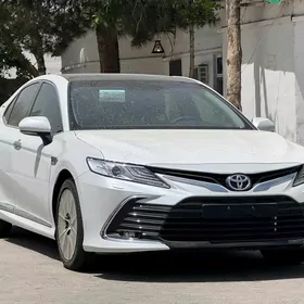 Toyota Camry 2024