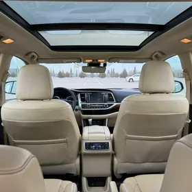 Toyota Highlander 2017