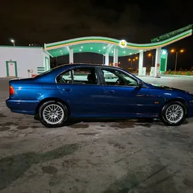 BMW E39 2000