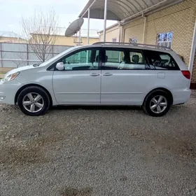 Toyota Sienna 2005