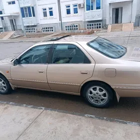 Toyota Camry 2000