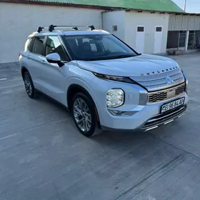 Mitsubishi Outlander 2022