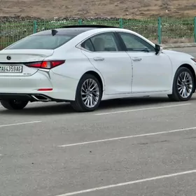Lexus ES 350 2019